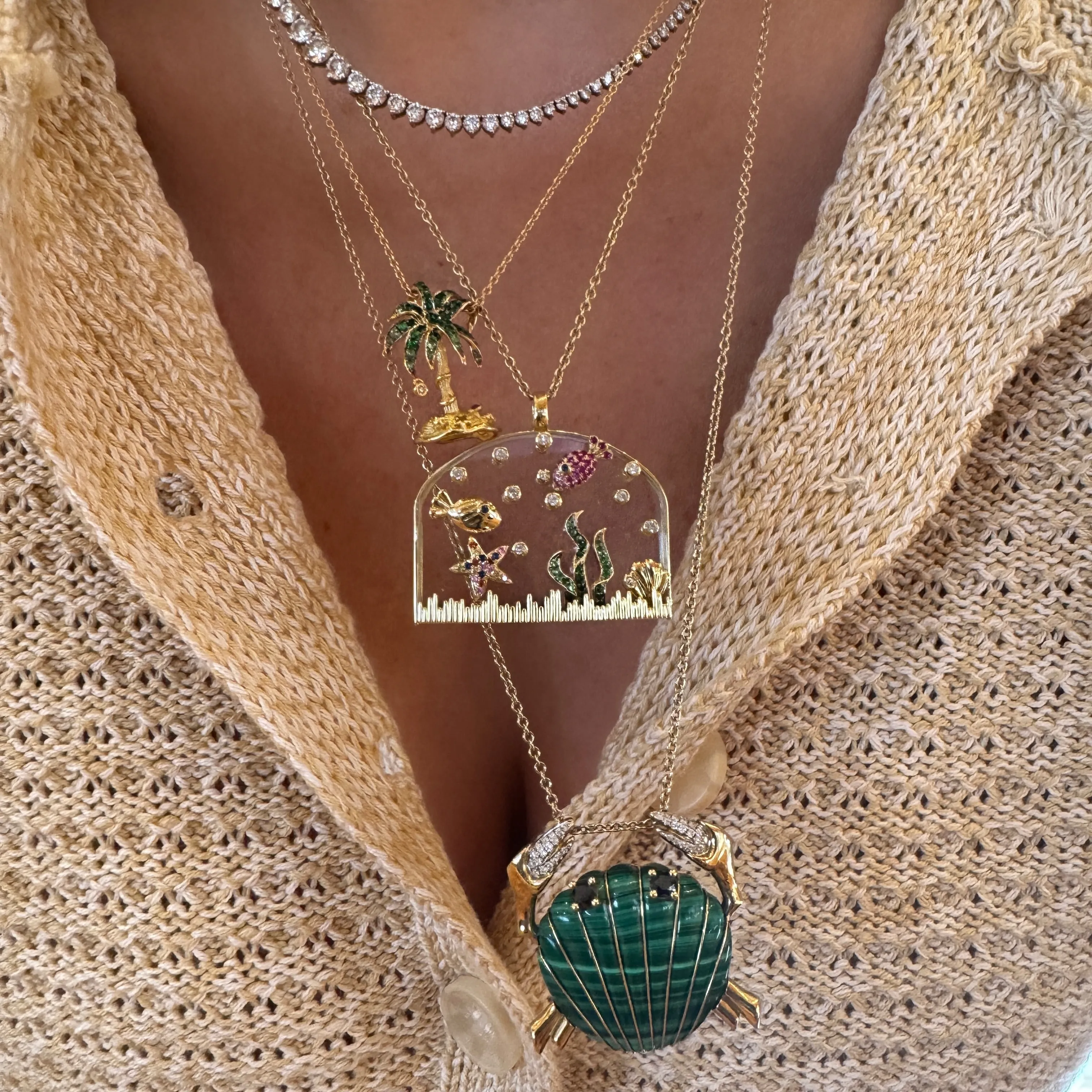 Chic Malachite Crab Pendant Necklace