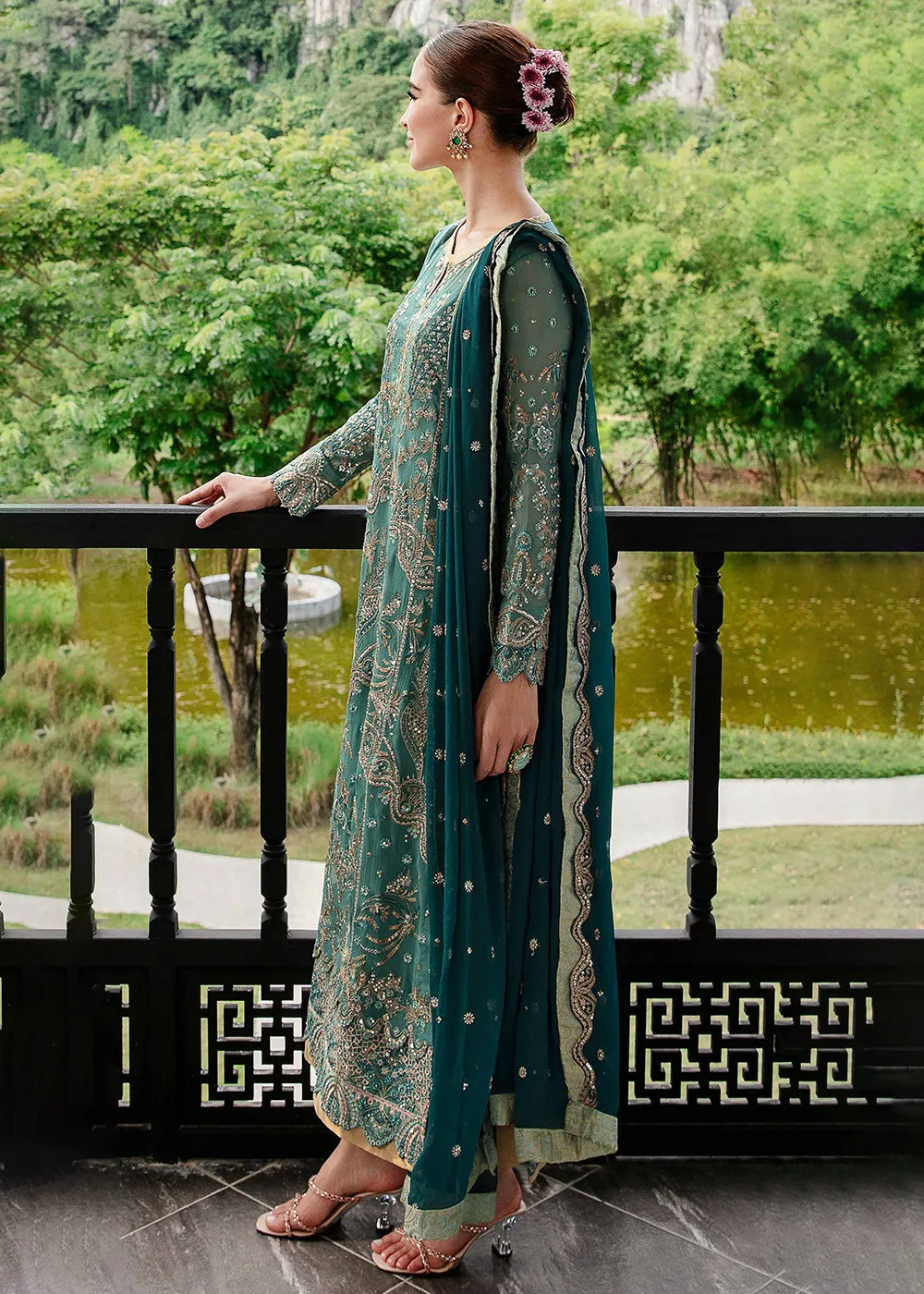 Intira The Luxury Affiars by Freesia by Maryum N Maria | MARWA - FW23-510