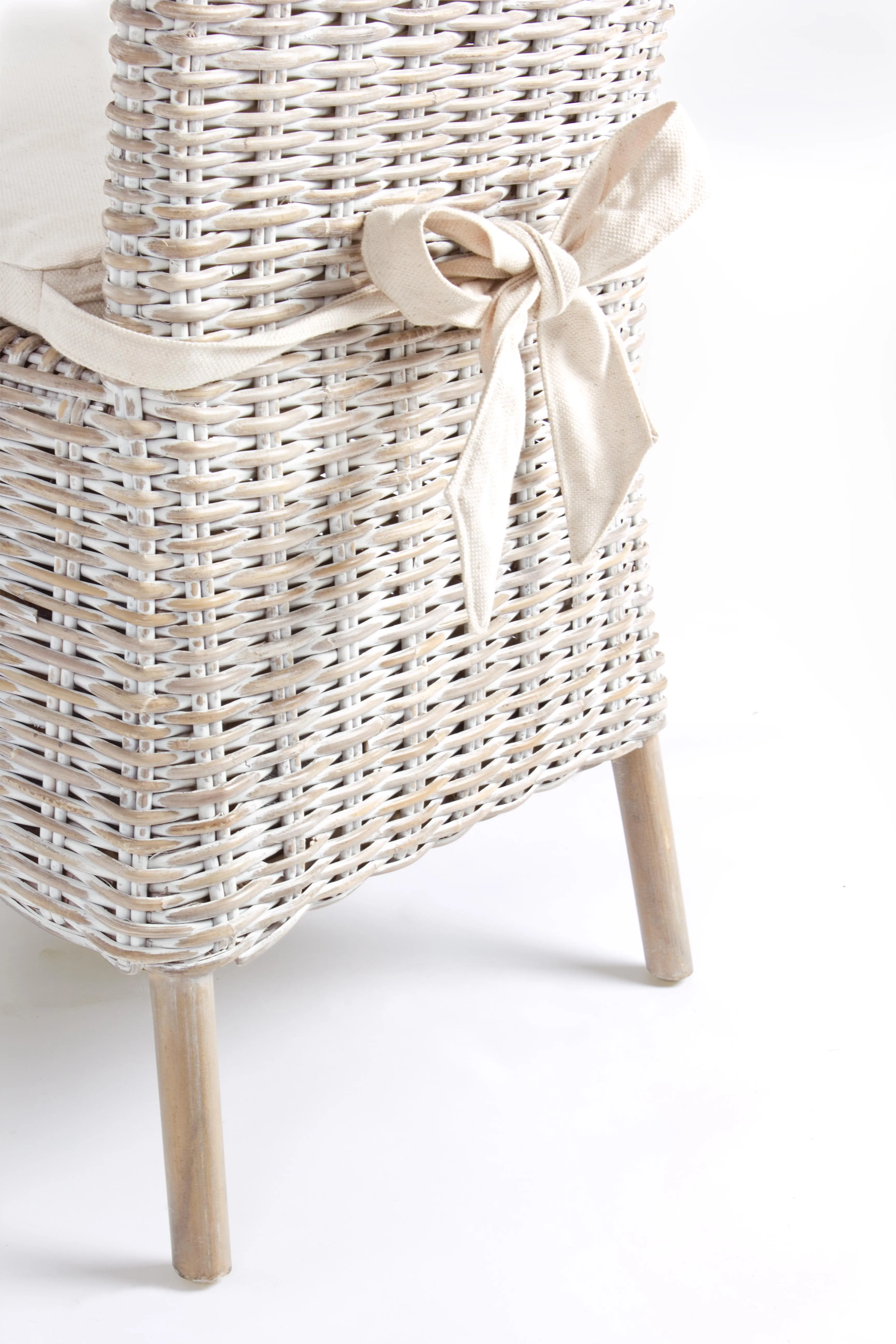Sedia rattan Shabby chic vintage bianco antico intreccio fine in Kubu