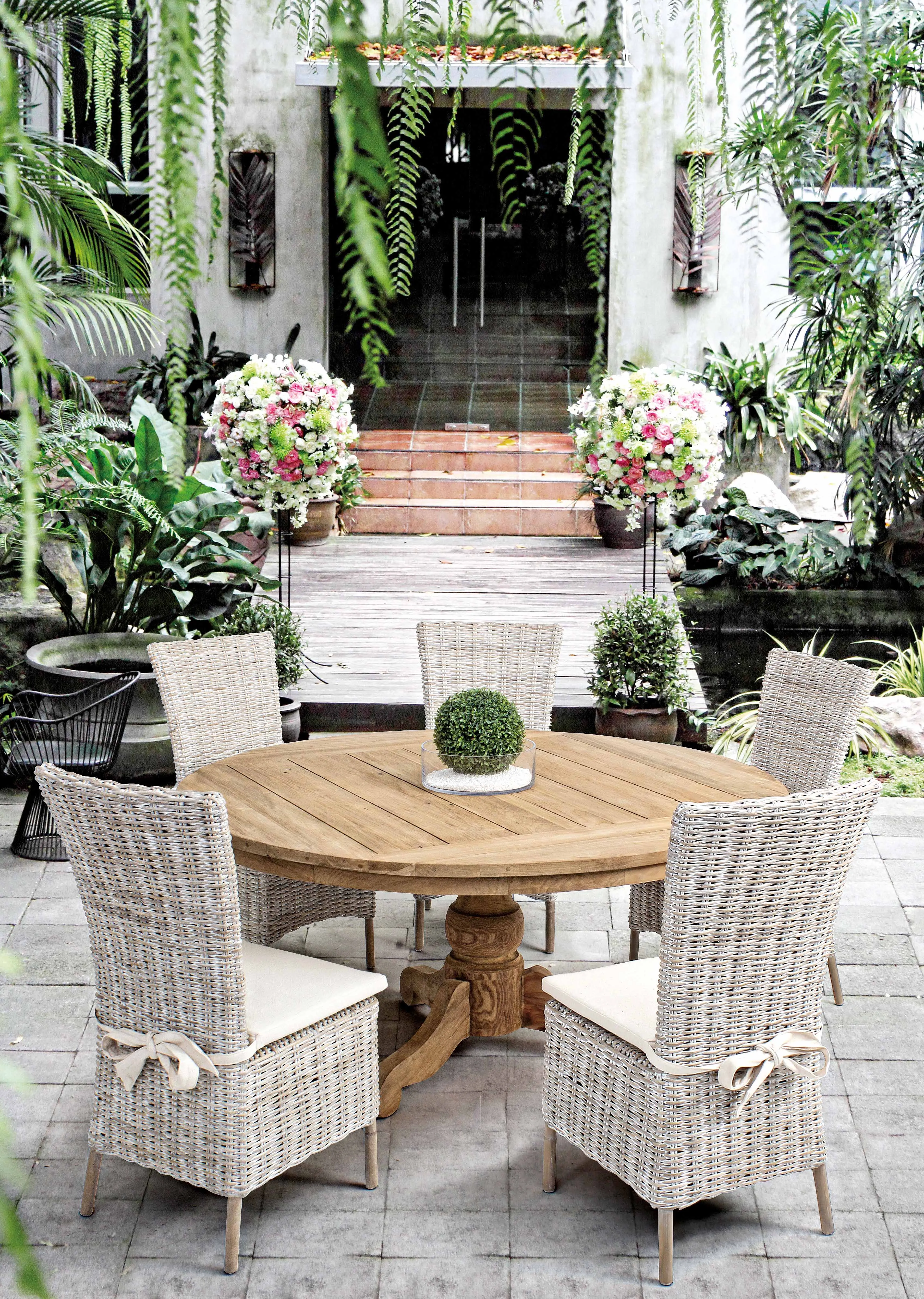 Sedia rattan Shabby chic vintage bianco antico intreccio fine in Kubu