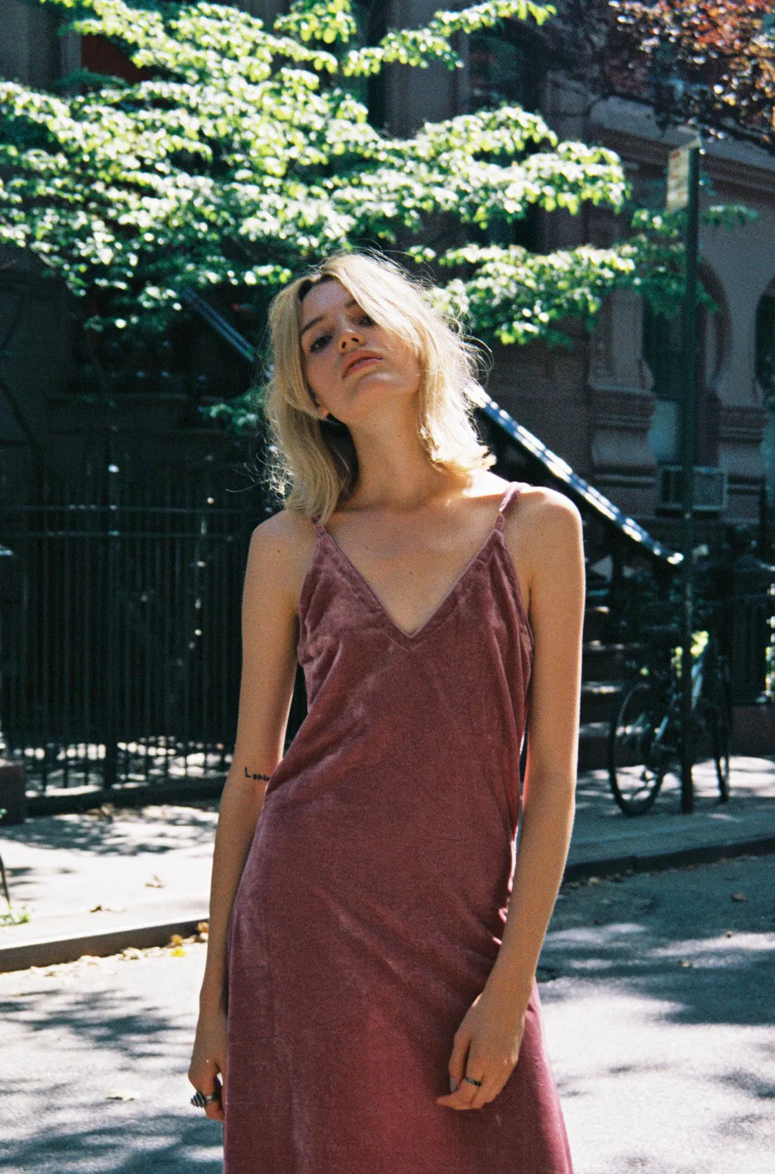 Sister Moon Velvet Slip Dress (Dusty Pink)